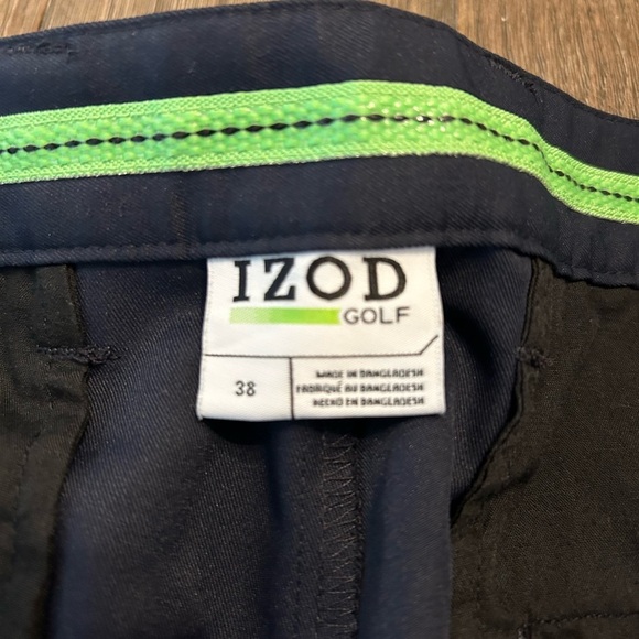 IZOD Men’s Micro Poly Classic Fit Flat Front Golf Shorts. Size 38 - Picture 3 of 9